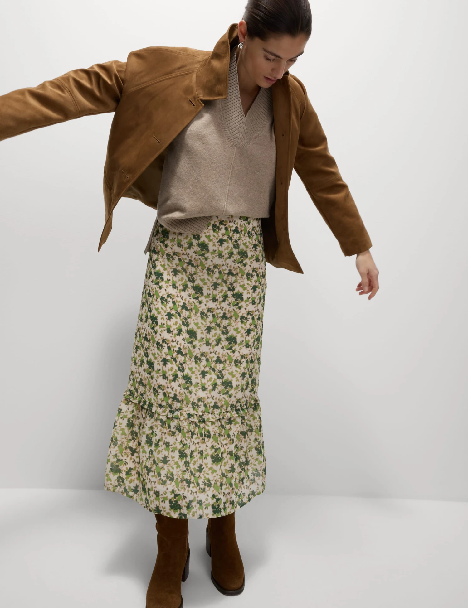 Chiffon Floral Midi Circle Skirt 5 Chiffon Floral Midi Circle Skirt - Image 3