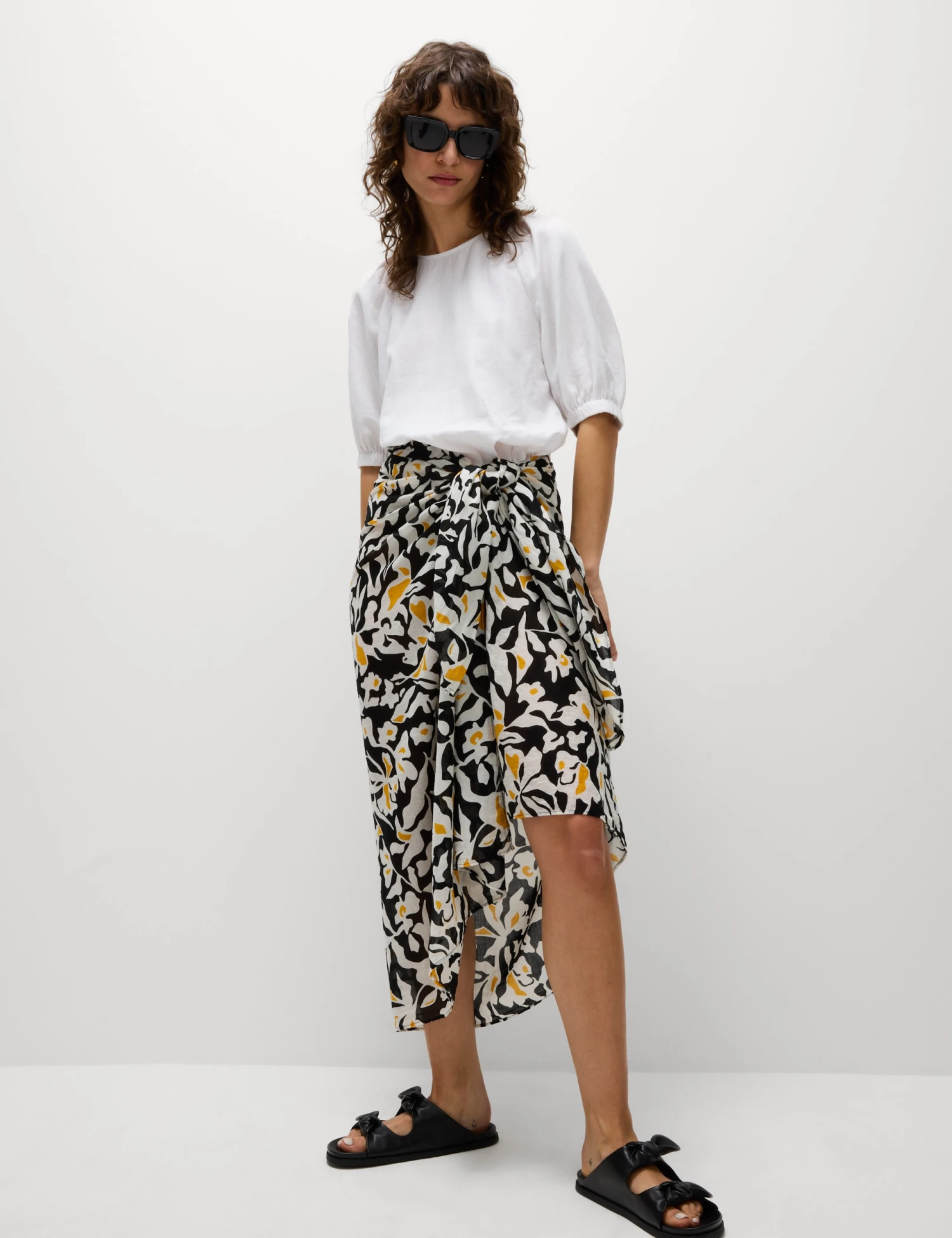 Linen Rich Round Neck Blouse 5 Linen Rich Round Neck Blouse - Image 3