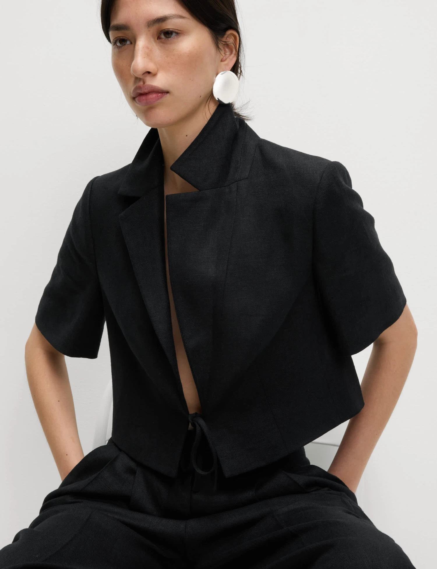 Linen Twill Rich Cropped Short Sleeve Jacket 3 Linen Twill Rich Cropped Short Sleeve Jacket