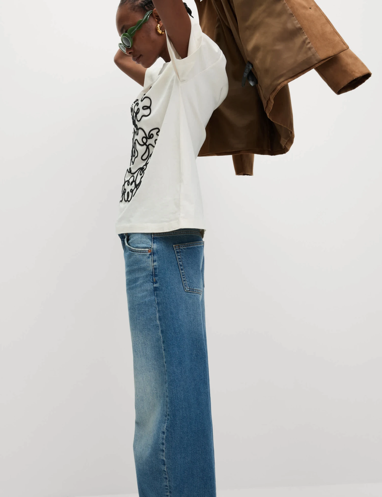 Pure Cotton Graphic Oversized T-Shirt 6 Pure Cotton Graphic Oversized T-Shirt - Image 4