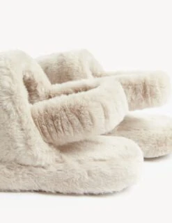 Faux Fur Slippers With Freshfeet™ -M&S SD 01 T02 5221 K0 X EC 1