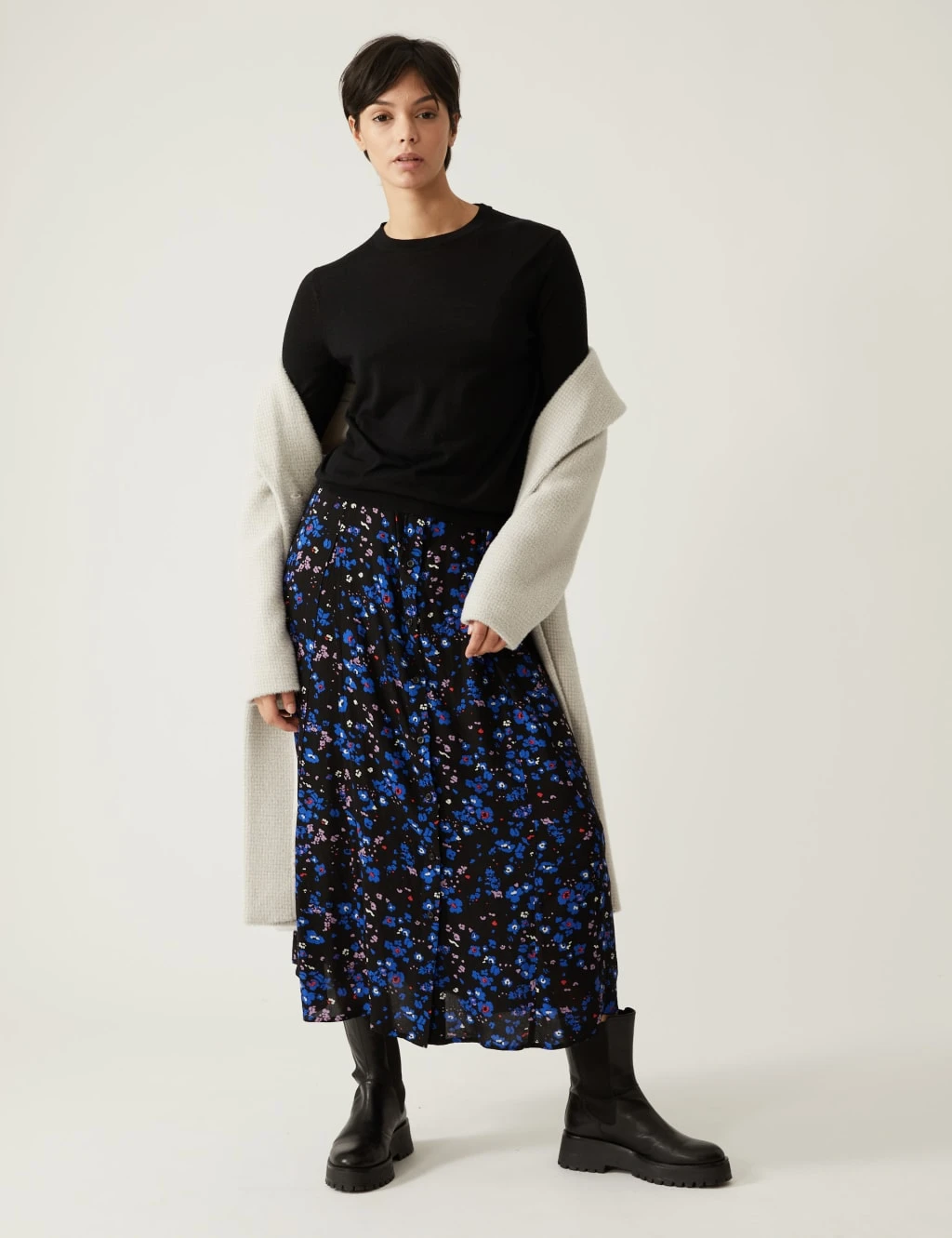 Printed Button Front Midaxi A-Line Skirt 7 Printed Button Front Midaxi A-Line Skirt - Image 5