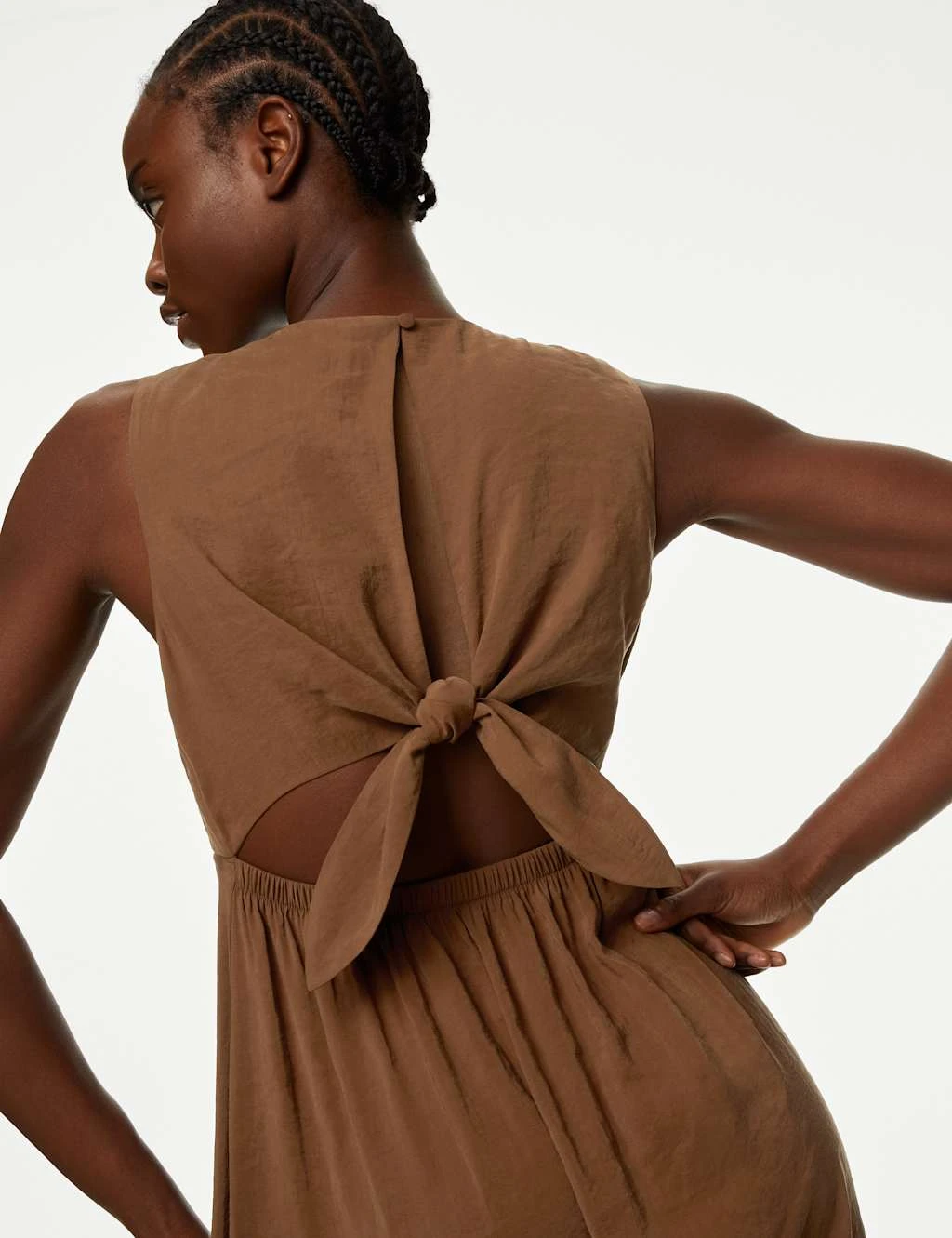 V-Neck Tie Detail Midaxi Waisted Dress 5 V-Neck Tie Detail Midaxi Waisted Dress - Image 3