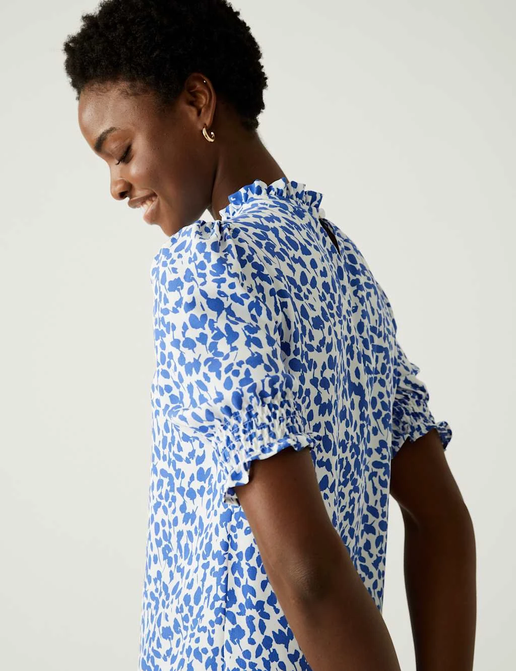 Printed Frill Neck Puff Sleeve Blouse 7 Printed Frill Neck Puff Sleeve Blouse - Image 5