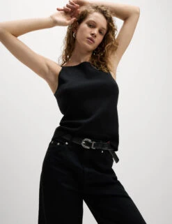 Square Neck Fitted Knitted Vest