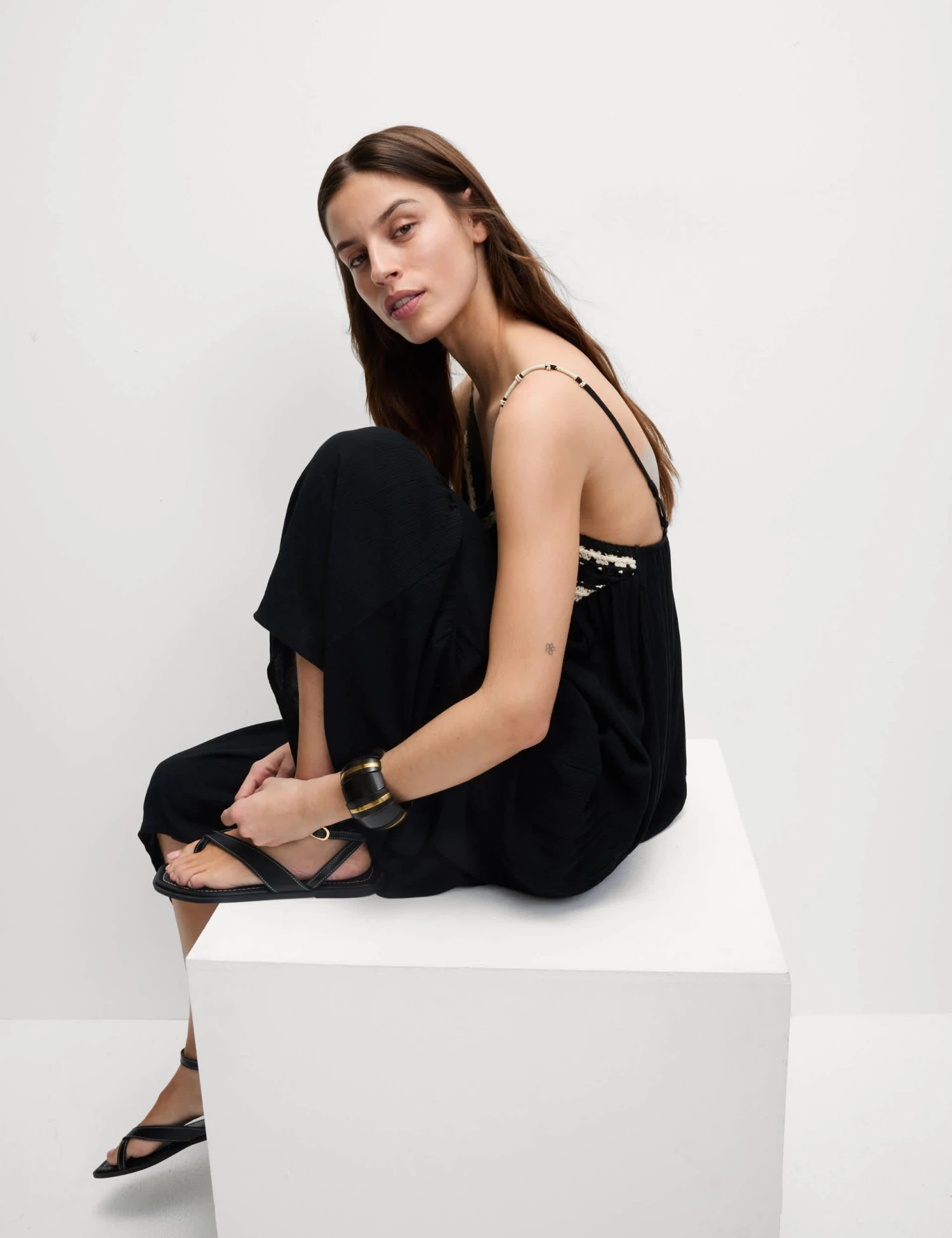 V-Neck Midi Beach Dress 8 V-Neck Midi Beach Dress - Image 6