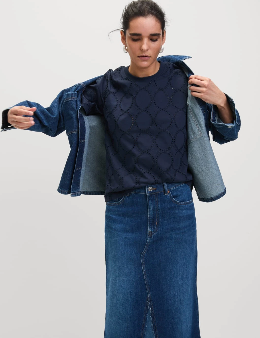 Cotton Rich Broderie T-Shirt 19 Cotton Rich Broderie T-Shirt - Image 17