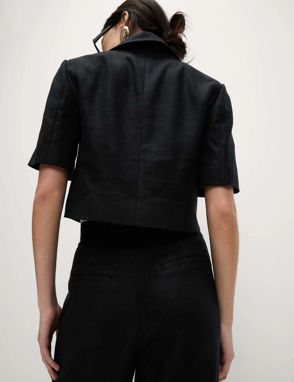 Linen Twill Rich Cropped Short Sleeve Jacket 17 Linen Twill Rich Cropped Short Sleeve Jacket - Image 15