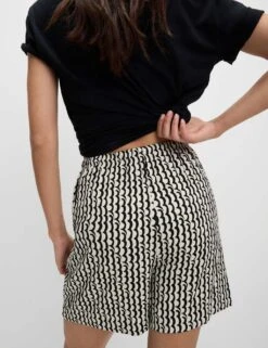 Printed Pure Twill High Waisted Shorts 28 Printed Pure Twill High Waisted Shorts -M&S printed pure twill high waisted shorts 5